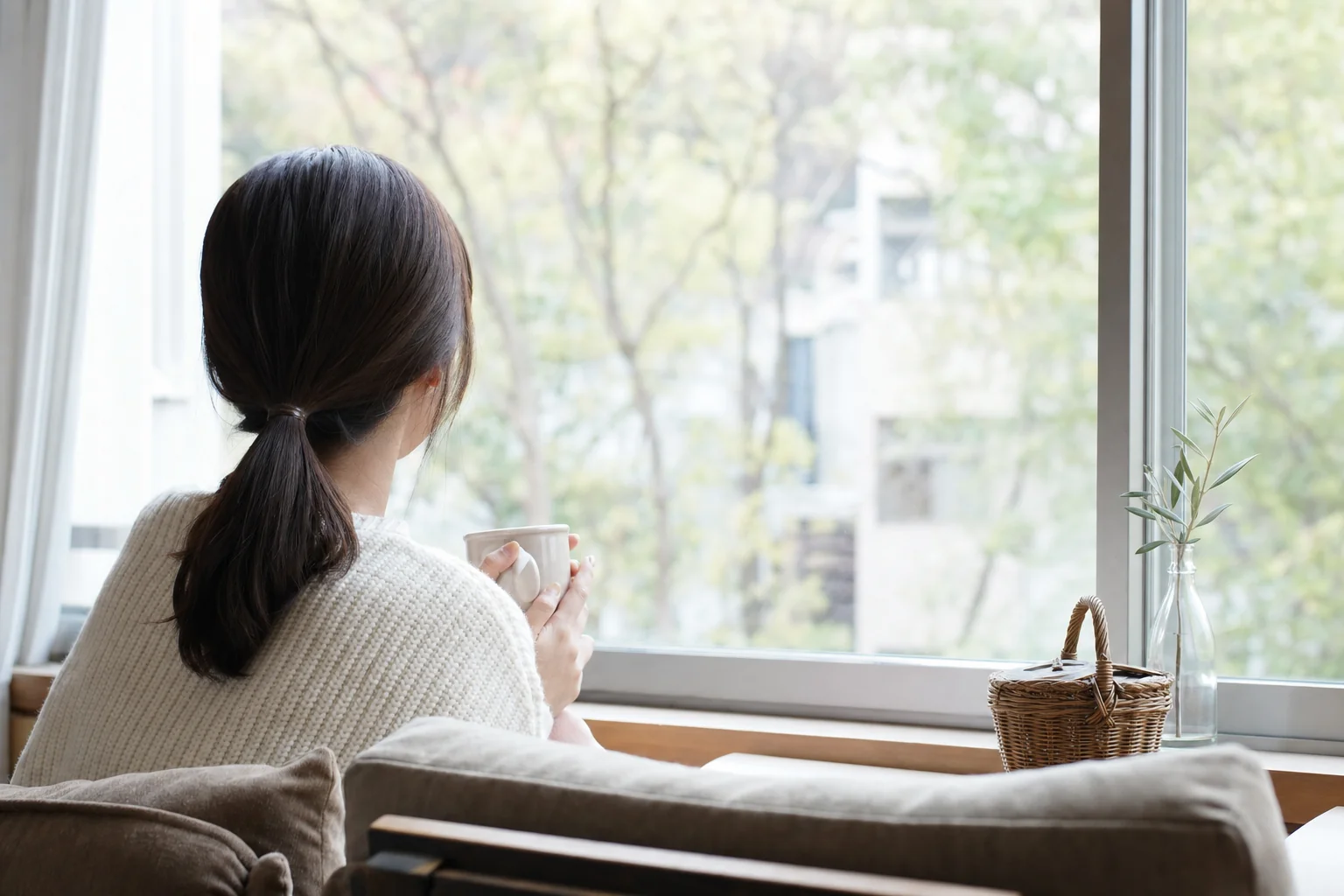 距離を取ることを決めて、一人で静かに過ごす時間のイメージ